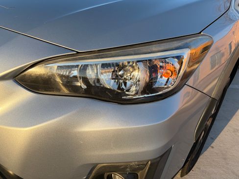 Used 2018 Subaru Crosstrek 2.0i Premium w/ Eyesight System image 11