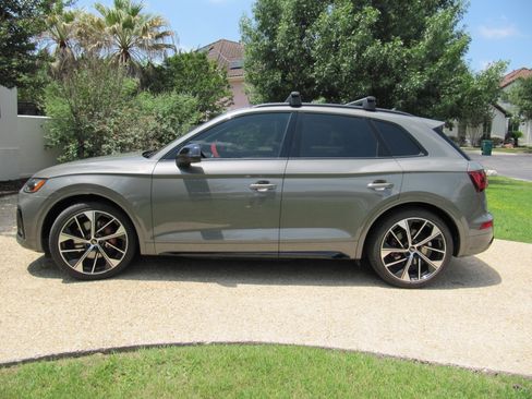 Used 2023 Audi SQ5 Premium Plus w/ Premium Plus Package AWD/4WD image 2