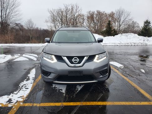 Used 2016 Nissan Rogue SV w/ SV Premium Package image 4