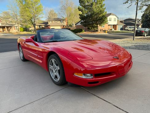 Used 1999 Chevrolet Corvette Convertible w/ Memory Pkg image 1