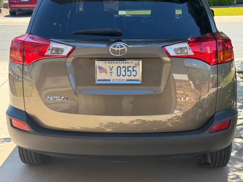 Used 2013 Toyota RAV4 LE FWD image 6