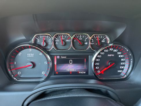Used 2016 GMC Yukon XL SLT w/ Open Road Package RWD image 9