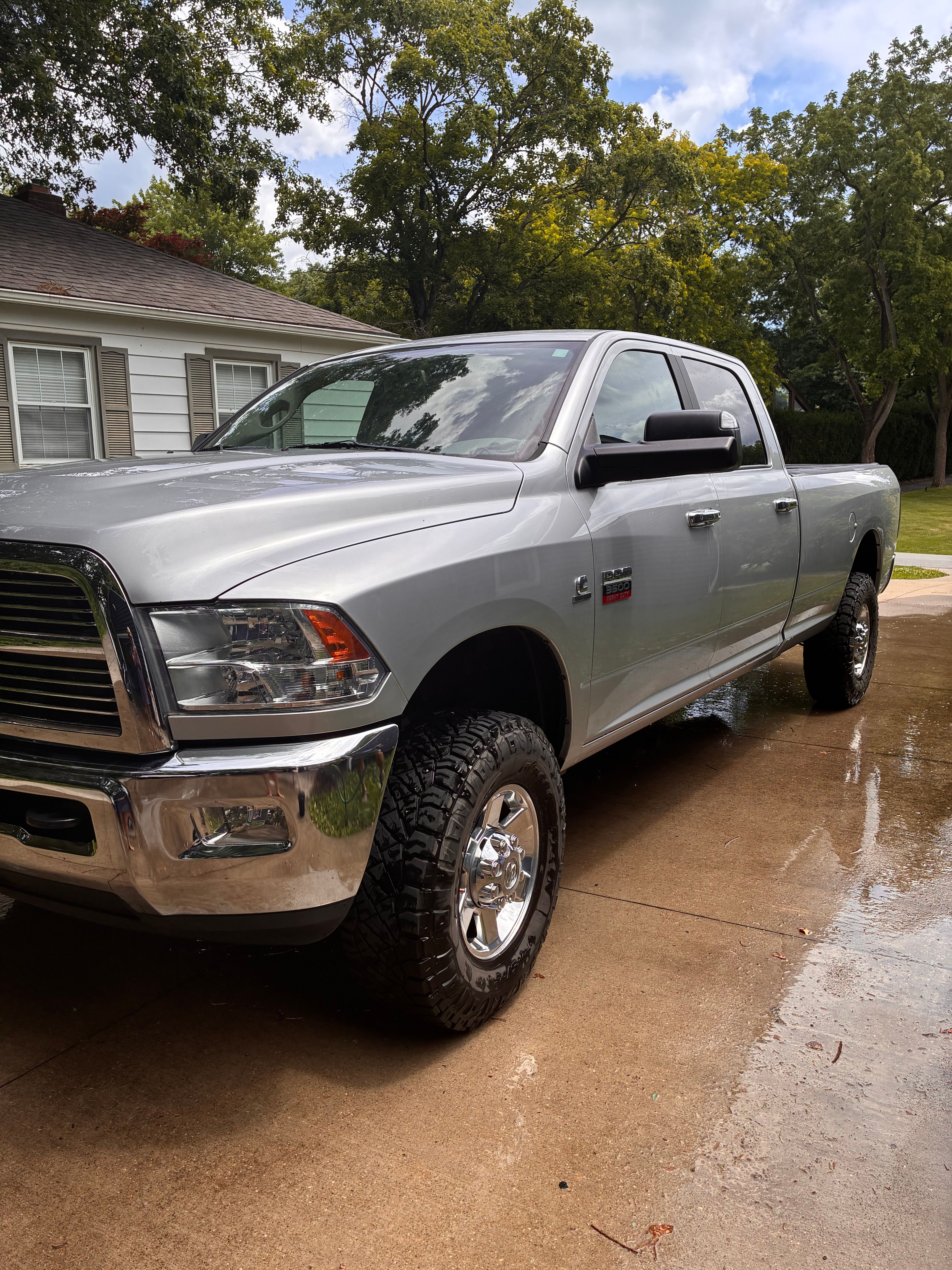 Used 2010 Dodge Ram 3500 Truck SLT w/ Big Horn Regional Package AWD/4WD image 12