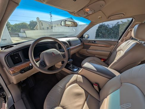 Used 1999 Lincoln Continental image 13