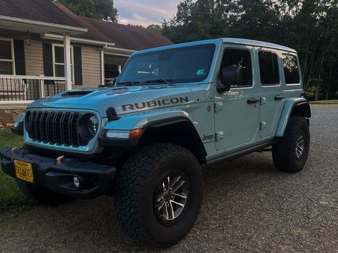 Used 2024 Jeep Wrangler Unlimited Rubicon 392 AWD/4WD image 9