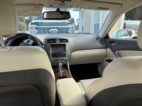 Used 2013 Lexus IS 250 AWD w/ Premium Pkg image 6