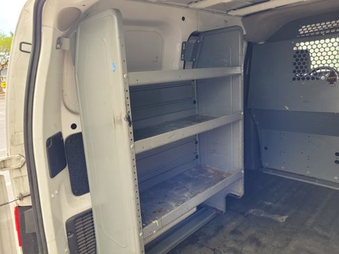 Used 2015 Nissan NV200 SV w/ Technology Package FWD image 15