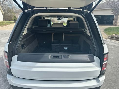 Used 2020 Land Rover Range Rover Long Wheelbase HSE image 18