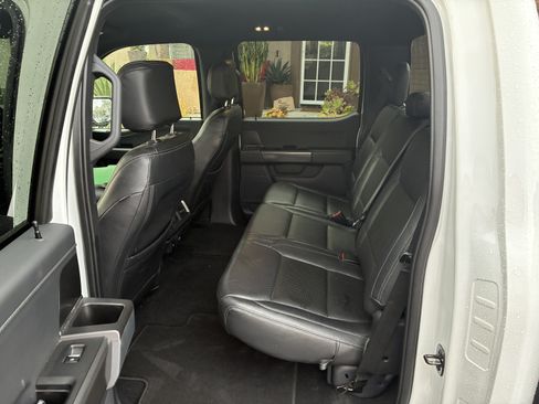 Used 2024 Ford F150 XLT w/ XLT Black Appearance Package RWD image 5