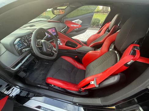 Used 2023 Chevrolet Corvette Stingray Preferred Cpe w/ Z51 Performance Package image 9