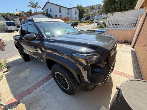 Used 2026 Toyota Tacoma TRD Off-Road AWD/4WD image 7