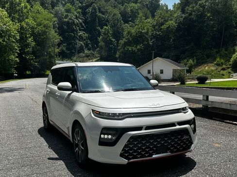 Used 2022 Kia Soul Turbo FWD image 19