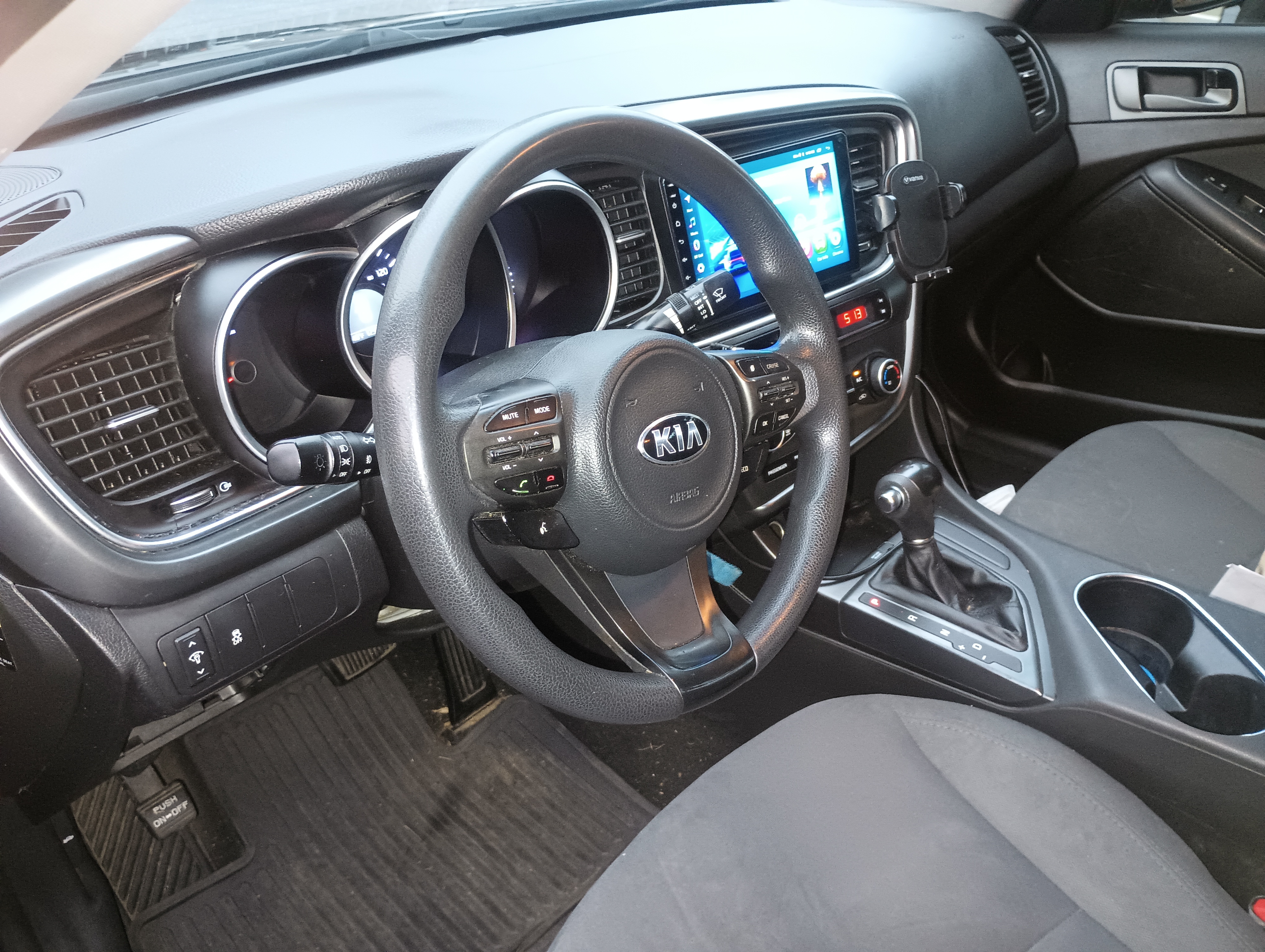Used 2015 Kia Optima LX FWD image 9
