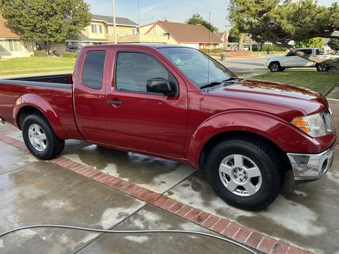 Used 2009 Nissan Frontier SE w/ SE Value Truck Pkg image 4