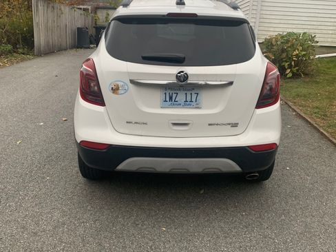 Used 2018 Buick Encore Preferred image 4