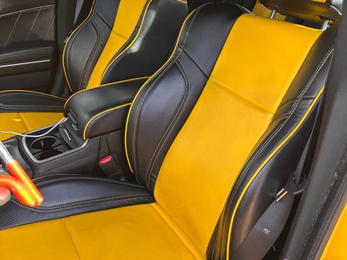 Used 2018 Dodge Charger R/T Scat Pack image 13