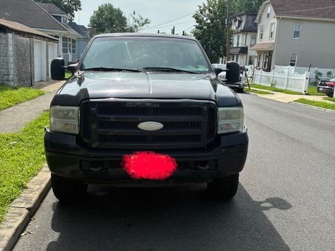 Used 2005 Ford F250 XLT AWD/4WD image 2