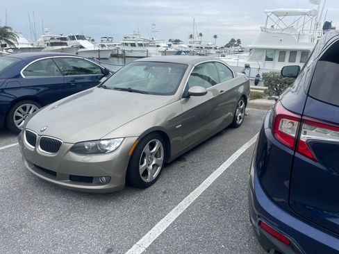 Used 2008 BMW 328i Convertible image 1