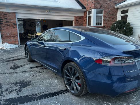 Used 2017 Tesla Model S P100D image 4