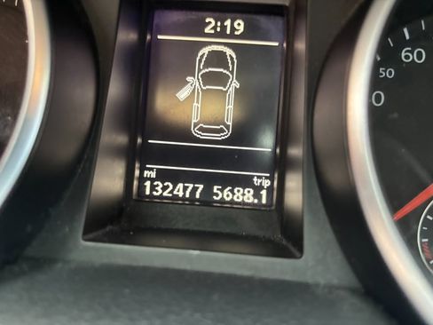 Used 2013 Volkswagen GTI 4-Door image 10