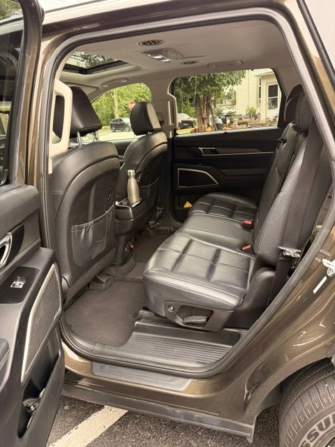 Used 2020 Kia Telluride EX AWD/4WD image 11
