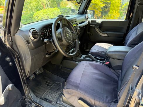Used 2013 Jeep Wrangler Sport image 9