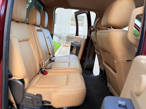 Used 2012 Ford F250 Lariat w/ Lariat Ultimate Pkg AWD/4WD image 14