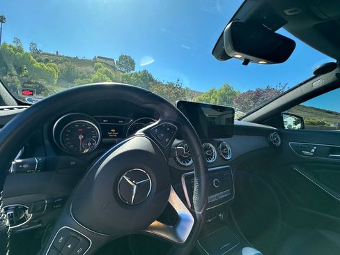 Used 2019 Mercedes-Benz CLA 250 image 11