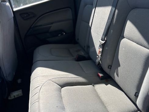 Used 2018 Chevrolet Colorado W/T w/ WT Convenience Package AWD/4WD image 6