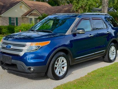Used 2012 Ford Explorer XLT w/ Class III Trailer Tow Pkg