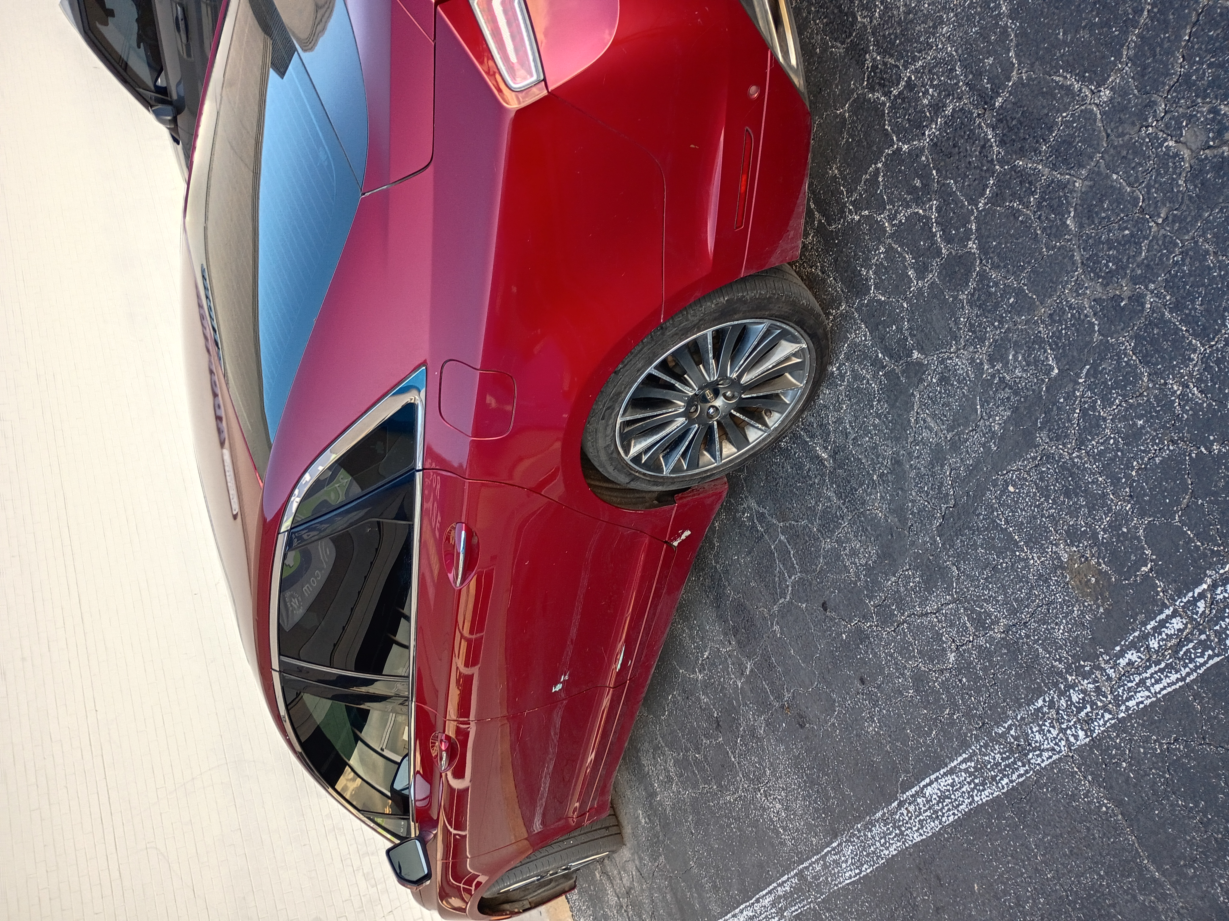 Used 2013 Lincoln MKZ Hybrid FWD image 2