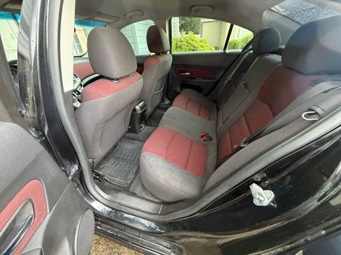 Used 2013 Chevrolet Cruze LT w/ RS Package FWD image 11