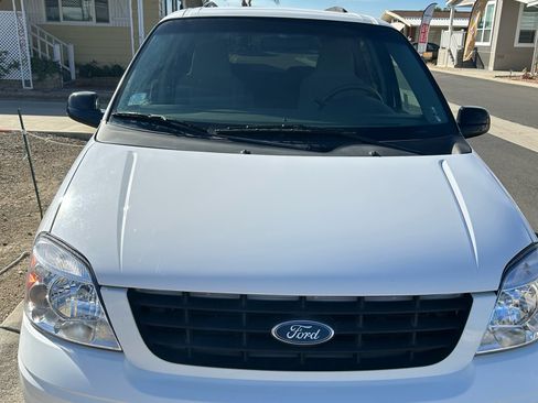 Used 2005 Ford Freestar SES image 1