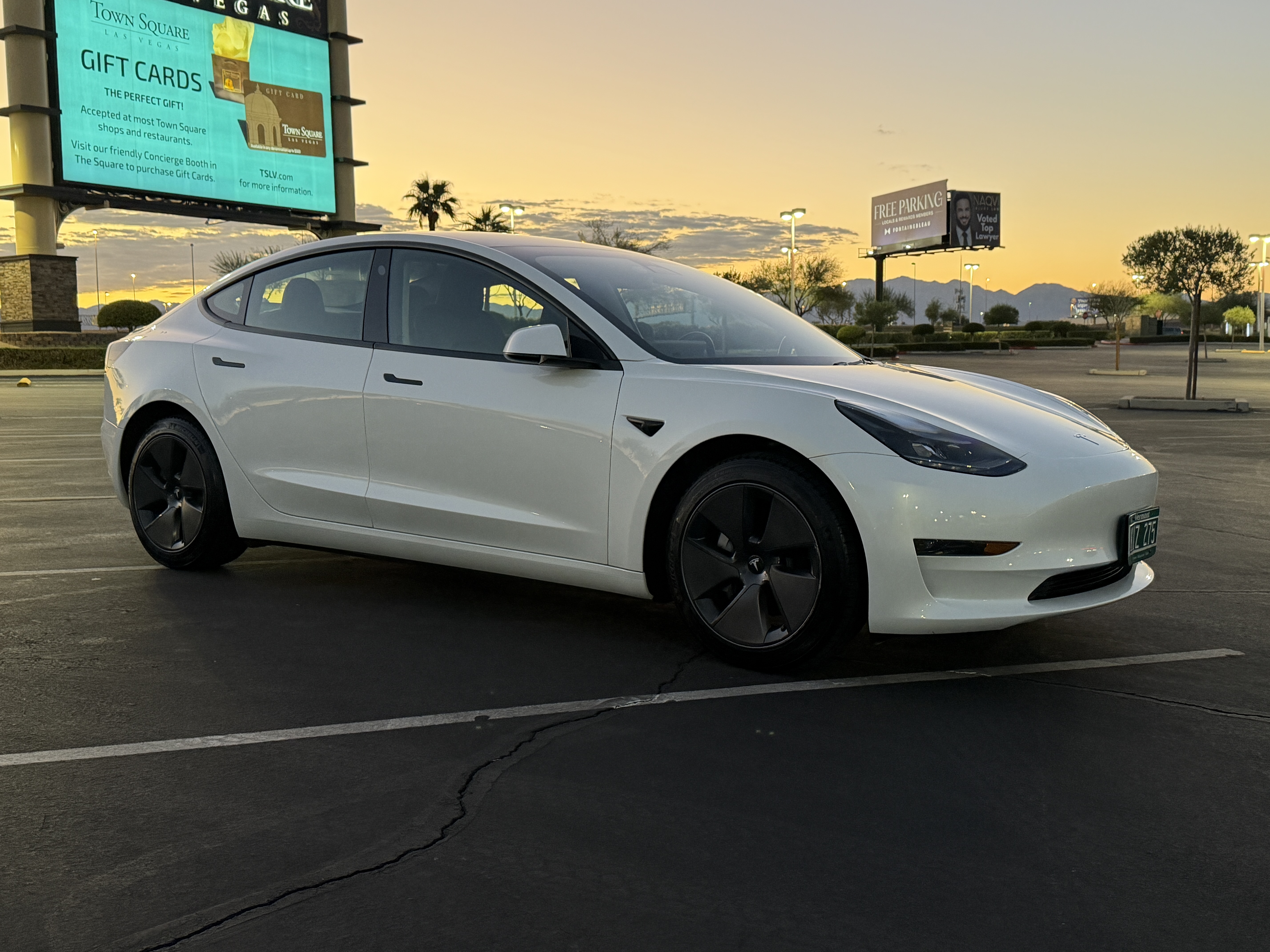 Used 2023 Tesla Model 3 Standard Range RWD image 6
