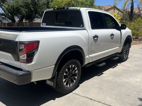 Used 2021 Nissan Titan PRO-4X w/ Off Road Protection Package AWD/4WD image 9