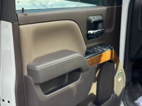 Used 2014 GMC Sierra 1500 SLT w/ SLT Crew Cab Value Package image 11