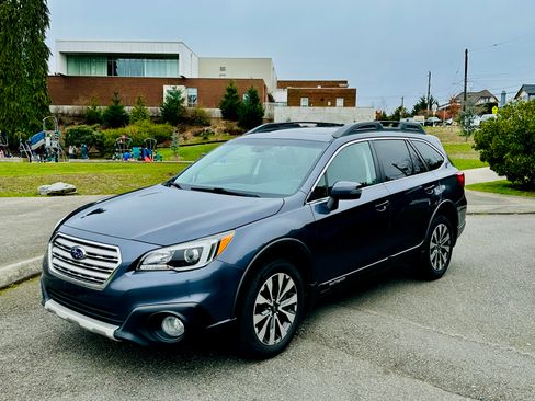 Used 2016 Subaru Outback 3.6R Limited image 1
