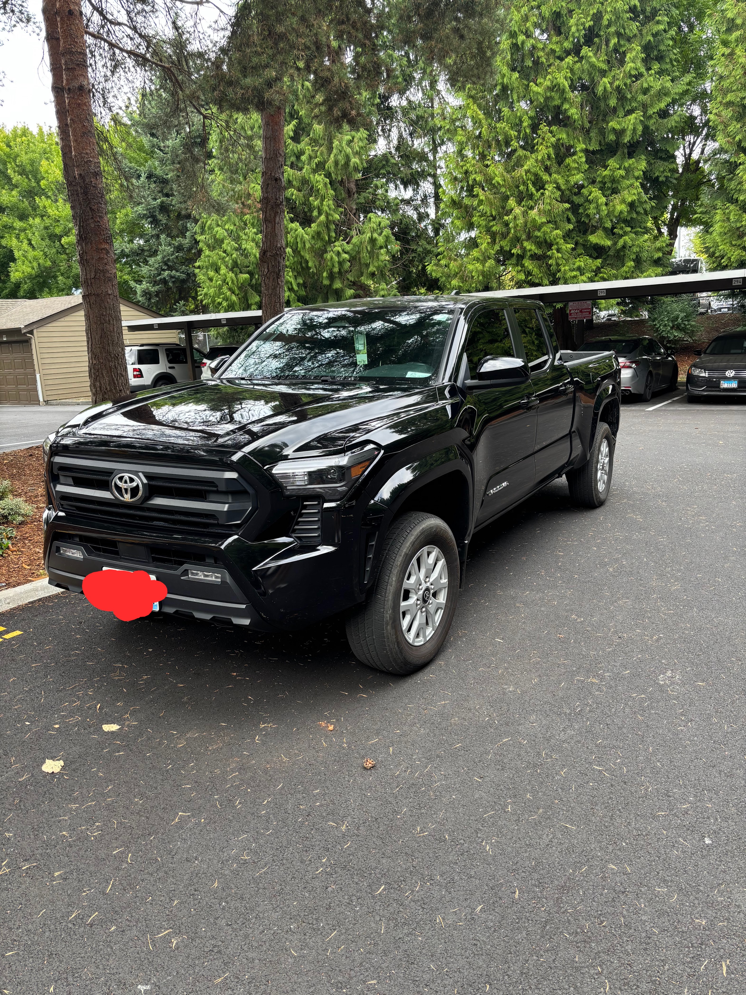 Used 2024 Toyota Tacoma SR5 AWD/4WD image 1