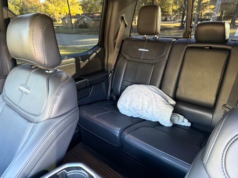 Used 2025 Ford F250 Platinum image 11