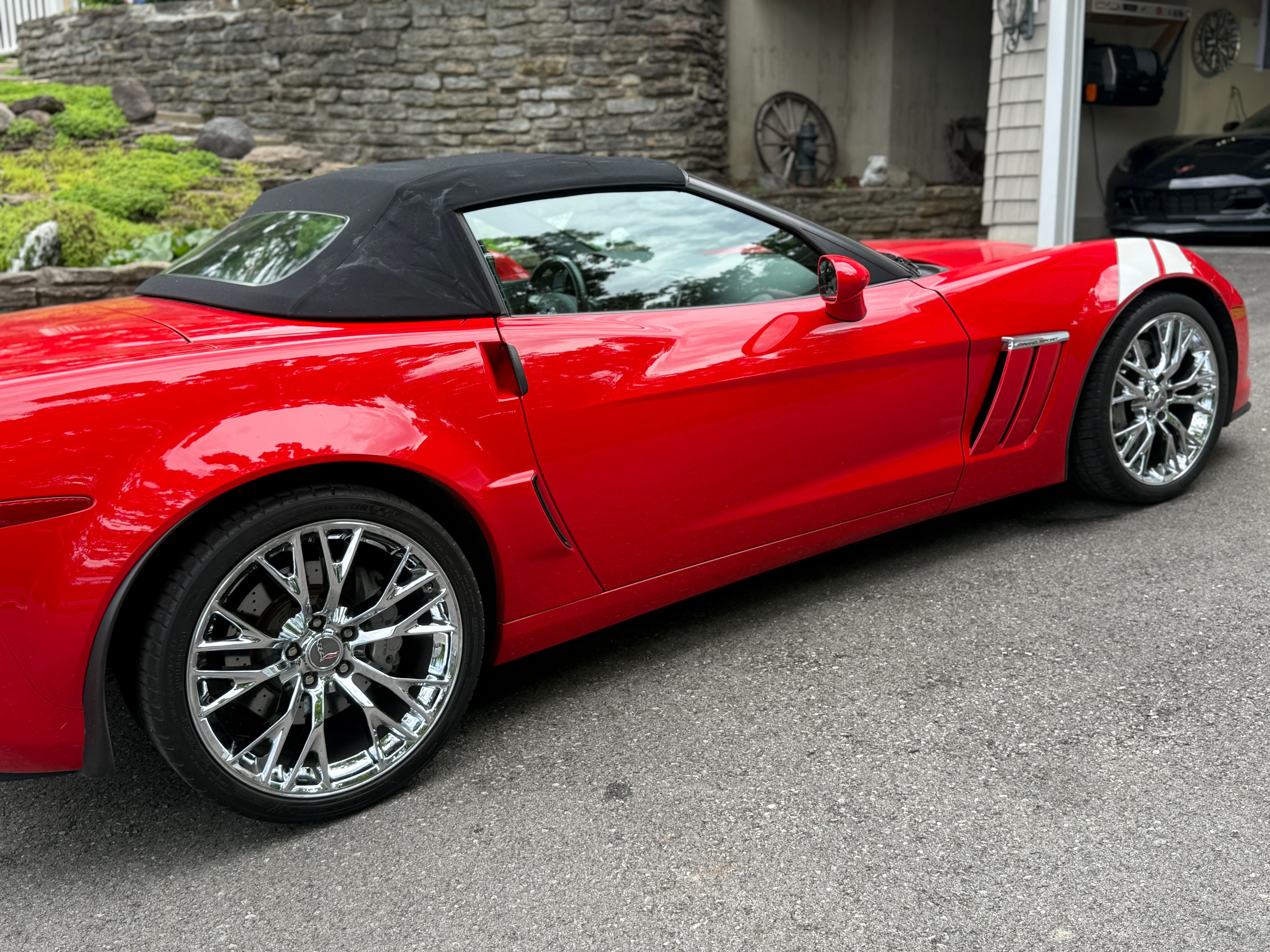Used 2010 Chevrolet Corvette Grand Sport w/ Preferred Equipment Group RWD image 22