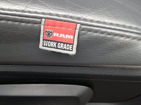 Used 2015 RAM 3500 Tradesman w/ Power & Remote Entry Group image 25