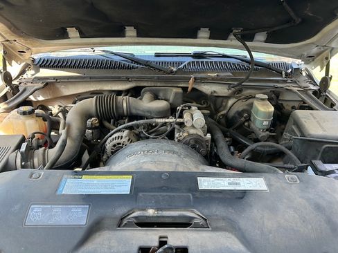 Used 2001 Chevrolet Silverado 1500 2WD Regular Cab image 2