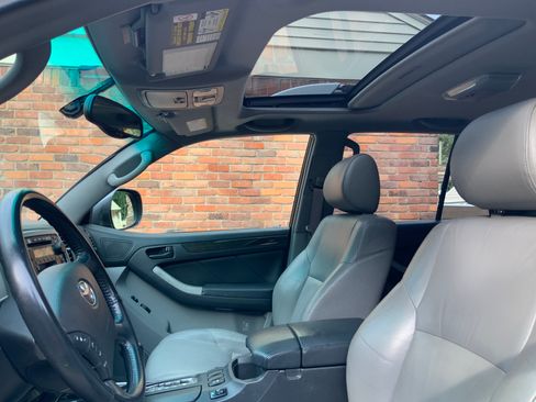 Used 2003 Toyota 4Runner Limited w/ Preferred Accessory Pkg image 5