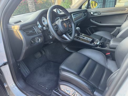 Used 2022 Porsche Macan GTS image 9