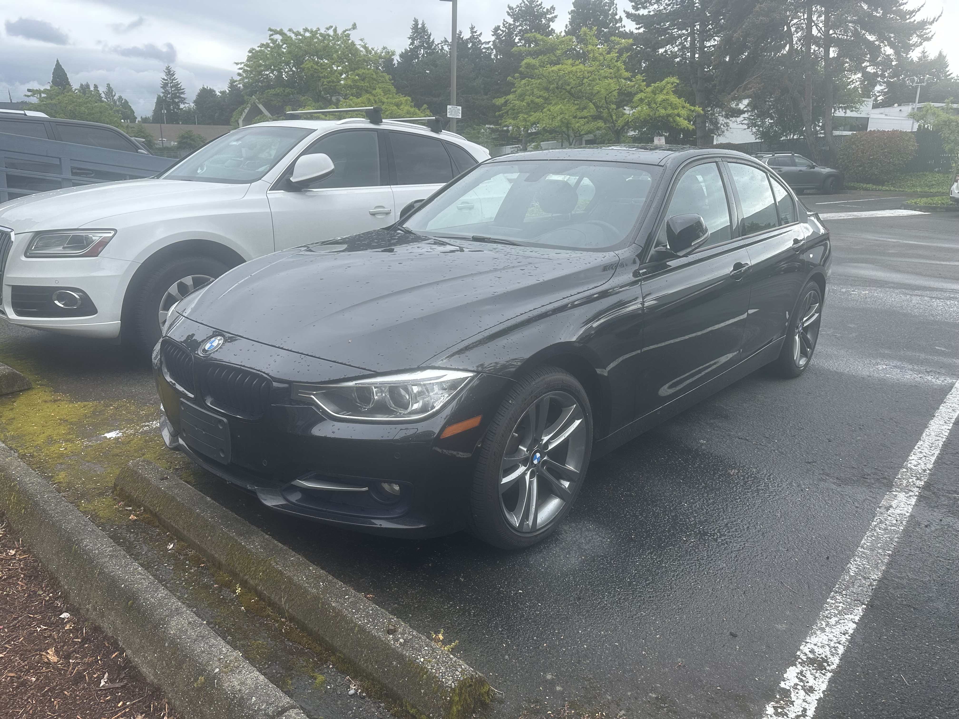 Used 2013 BMW 328i xDrive Sedan AWD/4WD image 4
