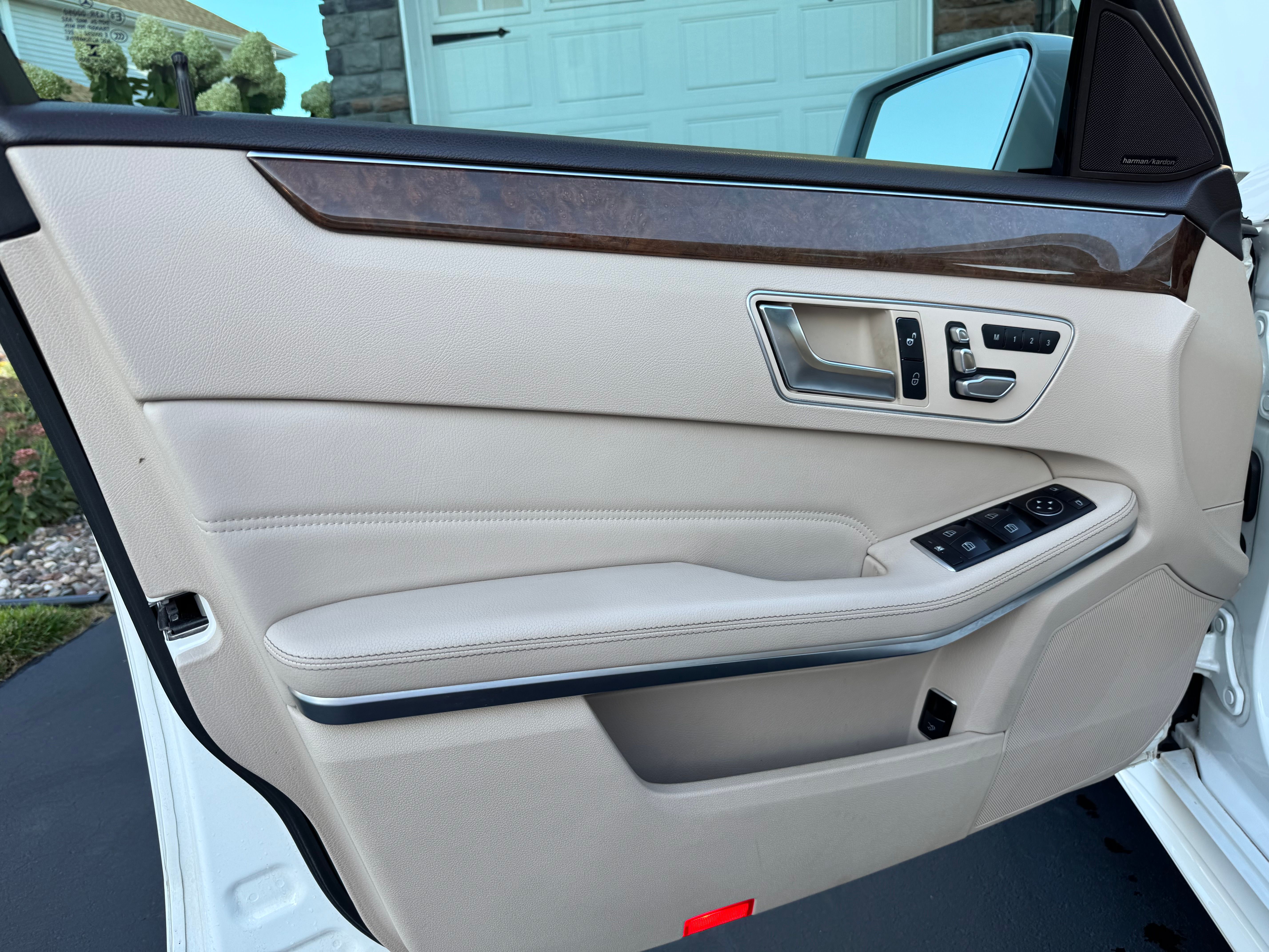 Used 2014 Mercedes-Benz E 350 4MATIC Sedan image 15