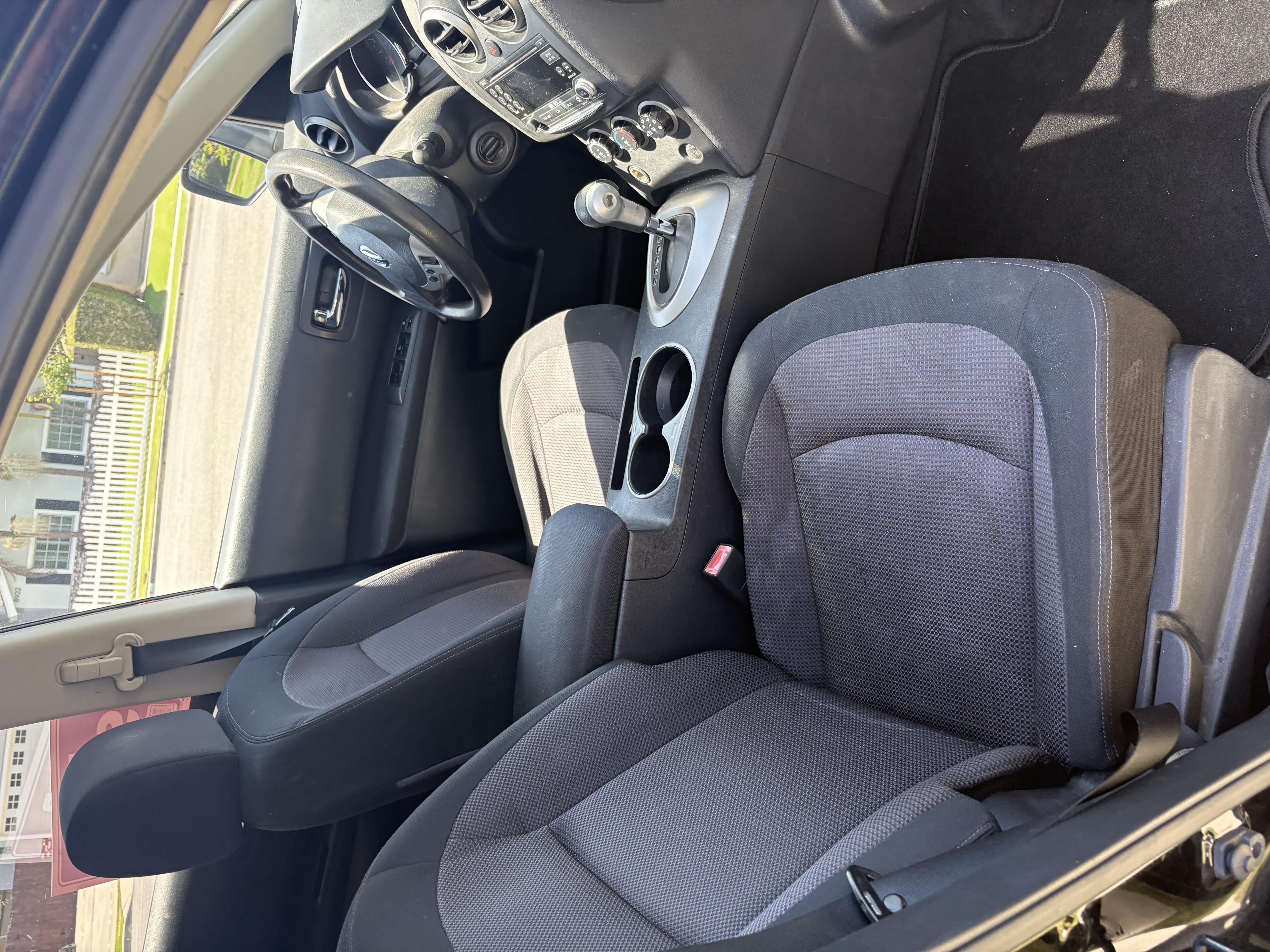 Used 2011 Nissan Rogue SV FWD image 5