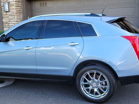 Used 2014 Cadillac SRX Premium image 2