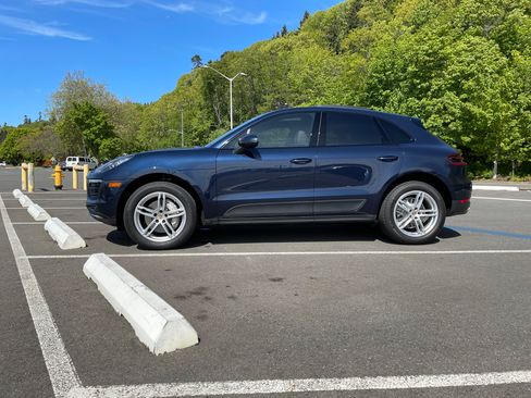 Used 2017 Porsche Macan S image 2