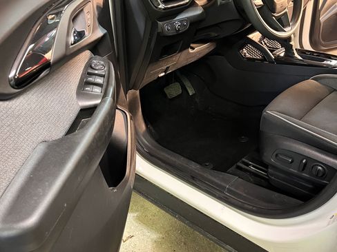 Used 2022 Chevrolet TrailBlazer LT w/ Convenience Package image 19